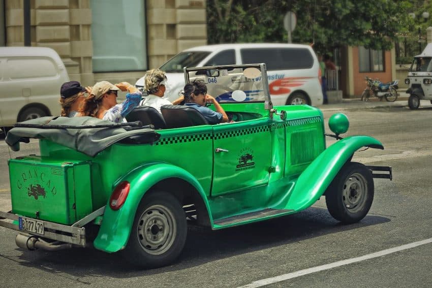 Cuba travel tips - Urban taxis in Cuba